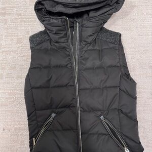 Zara Black Hooded Puffer Vest